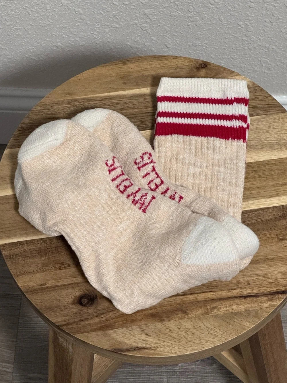 OSFM Ivy Ellis The Torrisdale Crew Socks Vintage Sport Ribbed Cotton Red & Cream